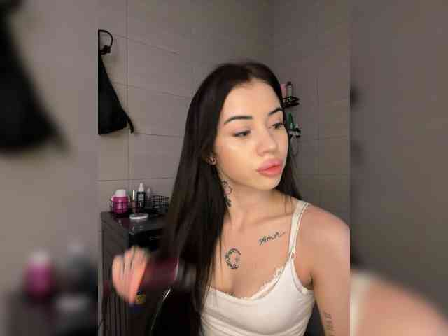 -dkny- webcam