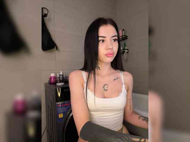-dkny- webcam