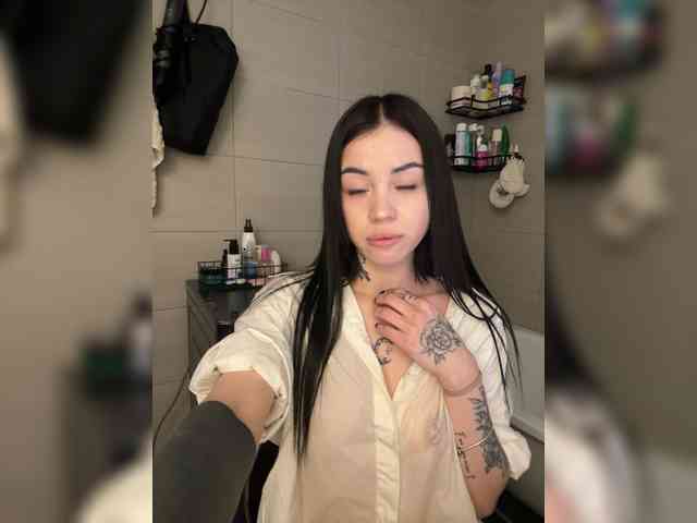 -dkny- webcam