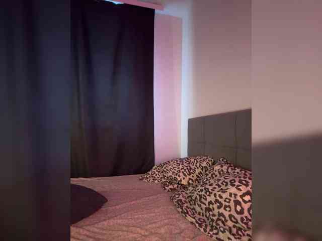 -dkny- webcam