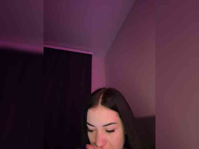 -dkny- webcam
