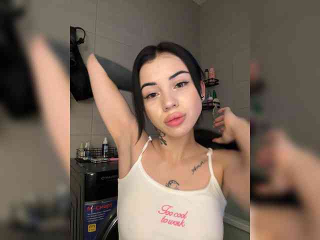 -dkny- webcam