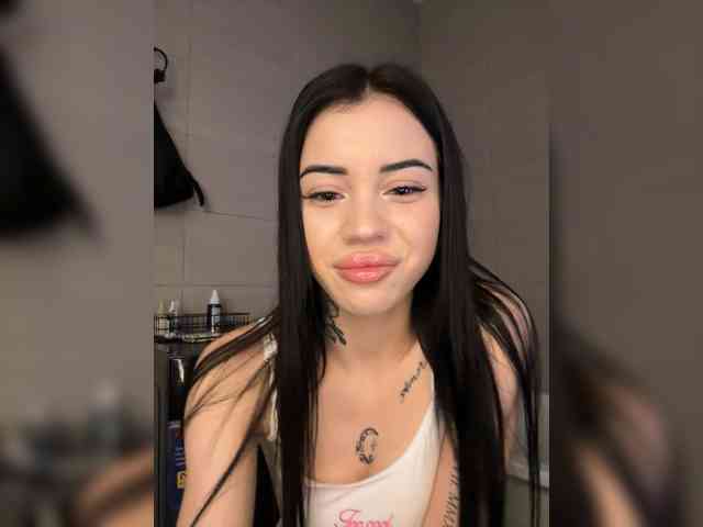 -dkny- webcam