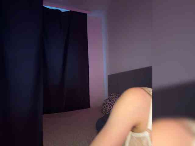 -dkny- webcam
