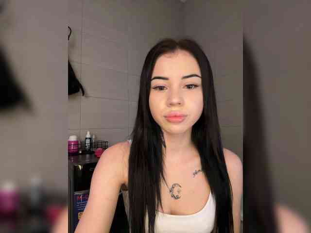-dkny- webcam
