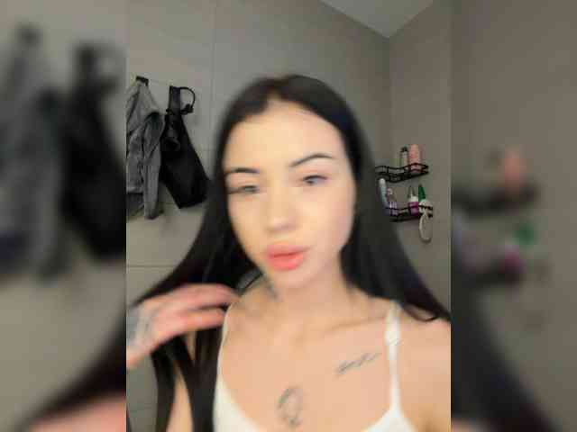 -dkny- webcam
