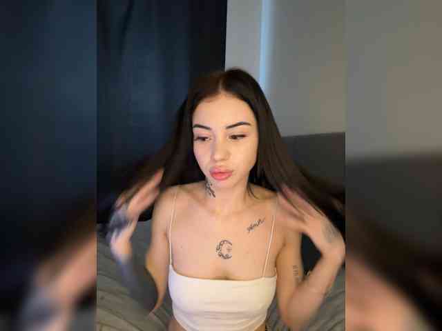 -dkny- Sex Cam Show