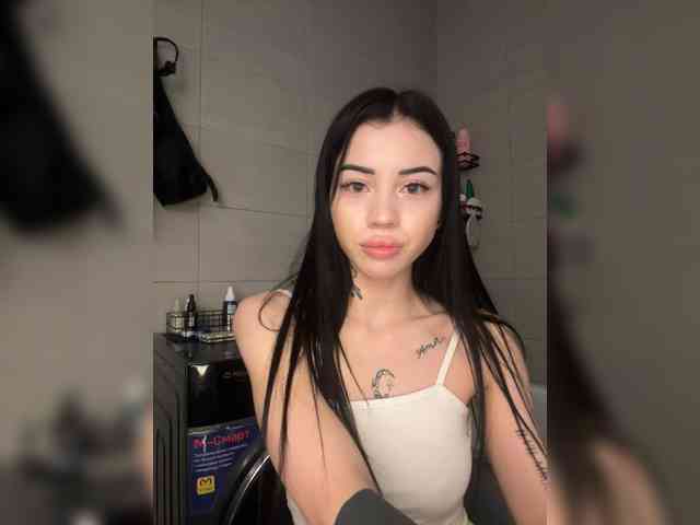 -dkny- webcam