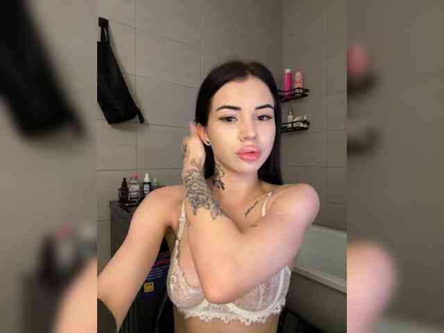 -dkny- webcam