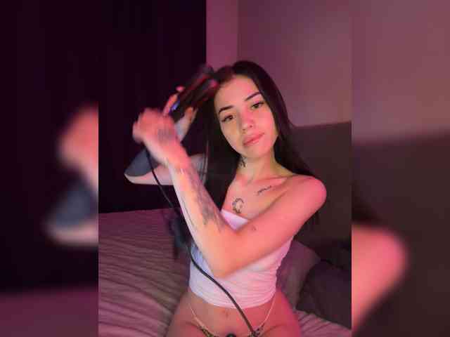 -dkny- Sex Cam Show
