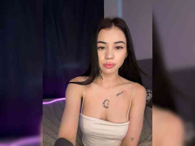 -dkny- webcam