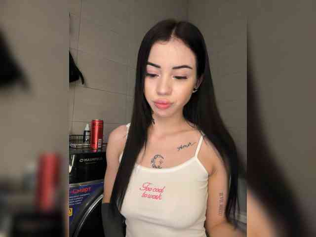 -dkny- webcam