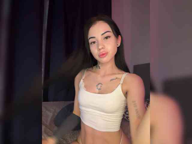 -dkny- webcam