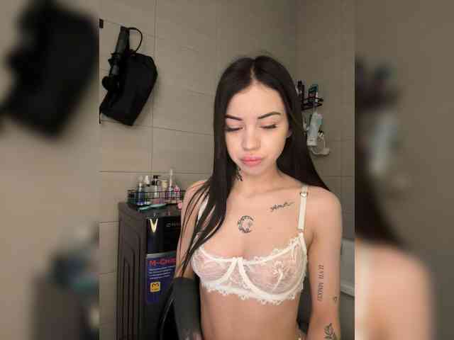 -dkny- webcam