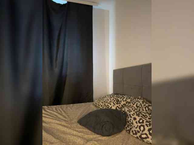-dkny- webcam