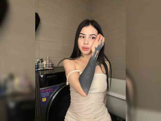 -dkny- webcam