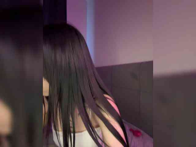 -dkny- webcam