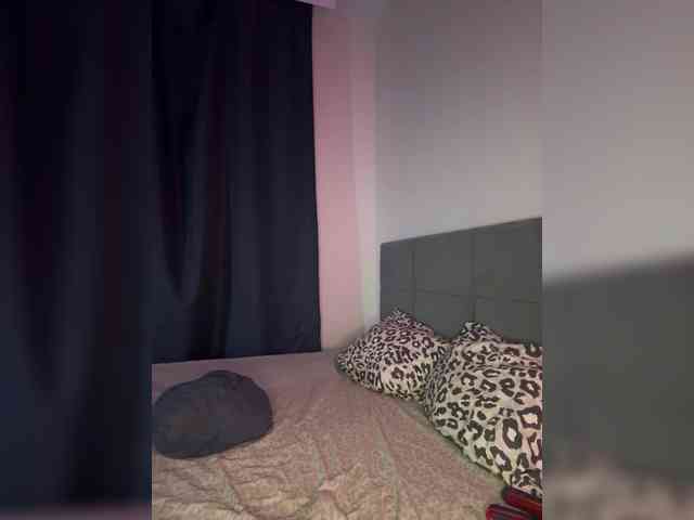 -dkny- webcam