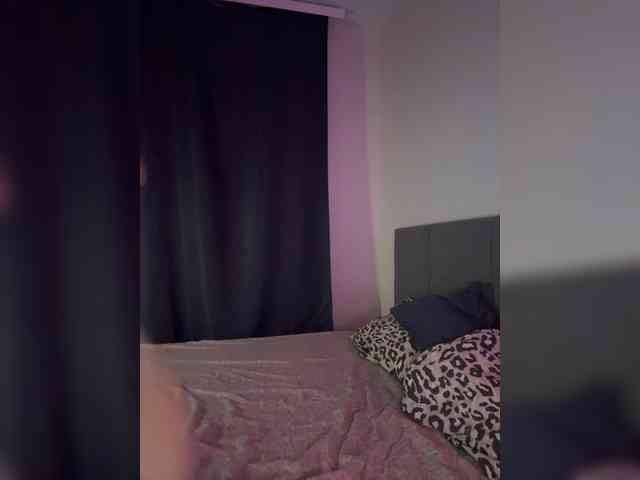 -dkny- webcam