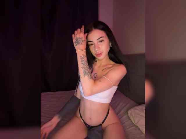 -dkny- webcam