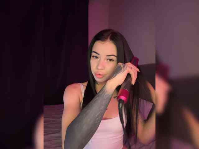 -dkny- webcam