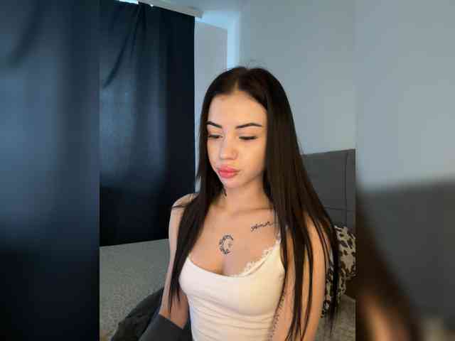 -dkny- webcam