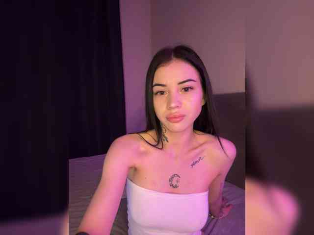 -dkny- Sex Cam Show