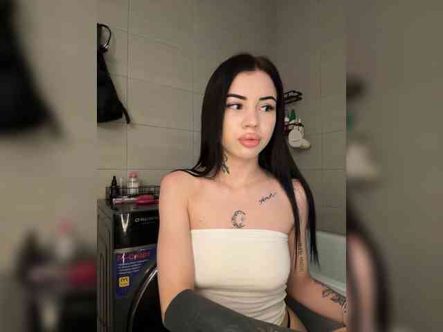 -dkny- webcam