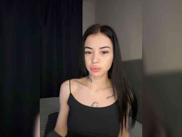 -dkny- webcam