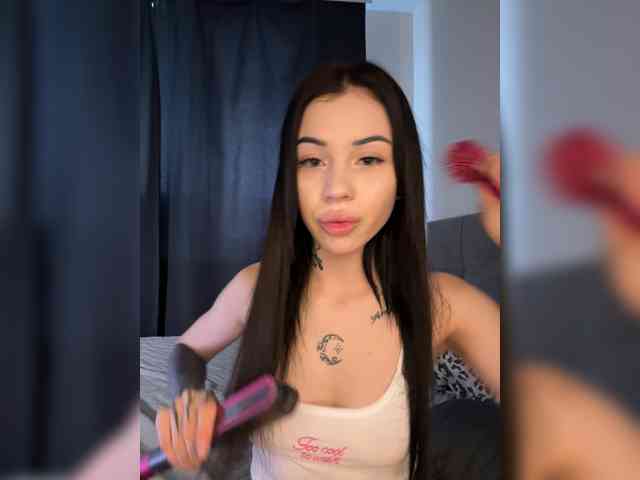 -dkny- webcam
