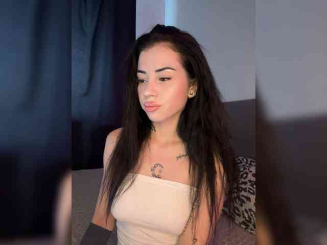 -dkny- webcam
