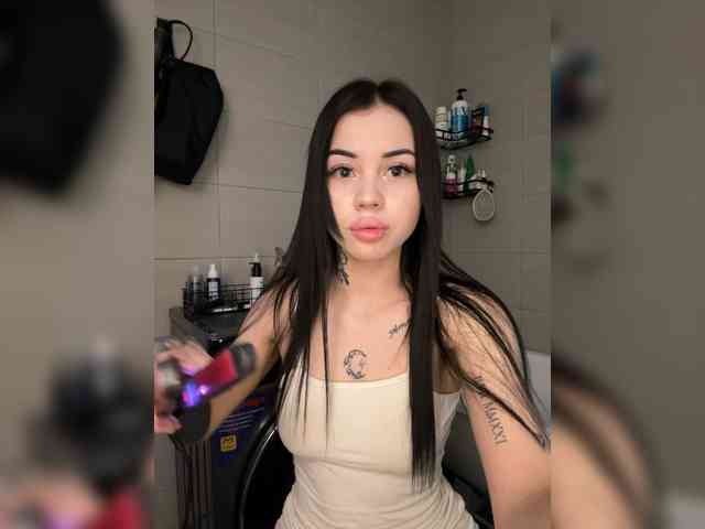 -dkny- webcam