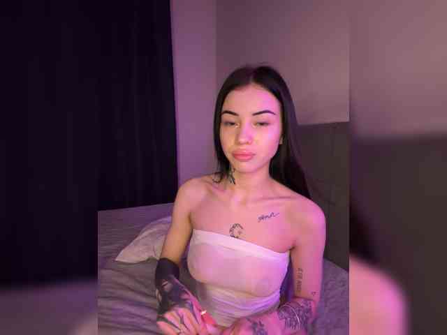 -dkny- Sex Cam Show