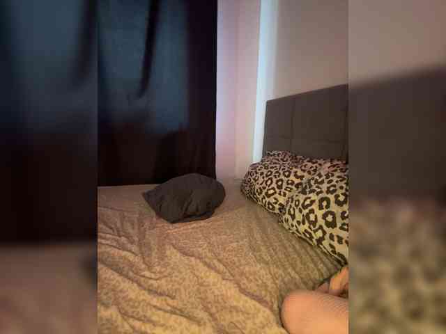-dkny- webcam