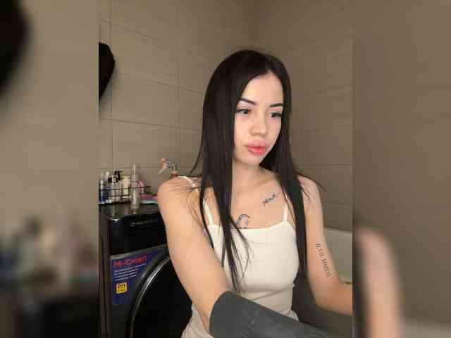 -dkny- webcam