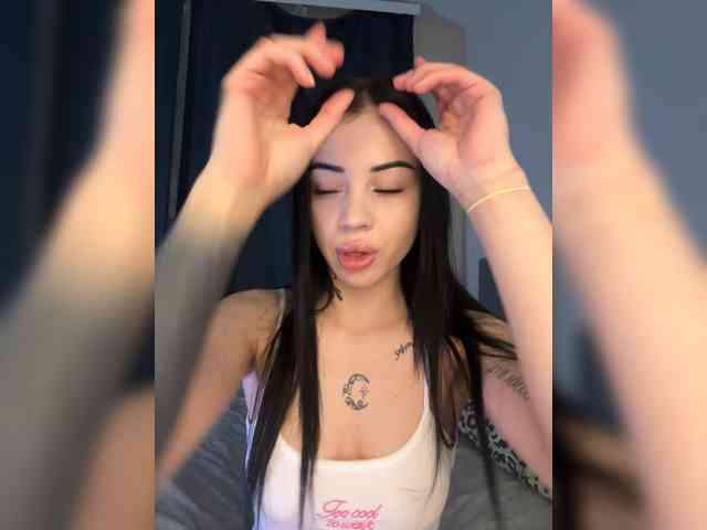 -dkny- webcam