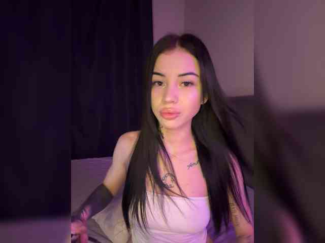 -dkny- webcam