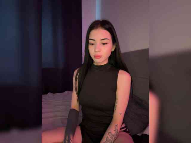 -dkny- webcam