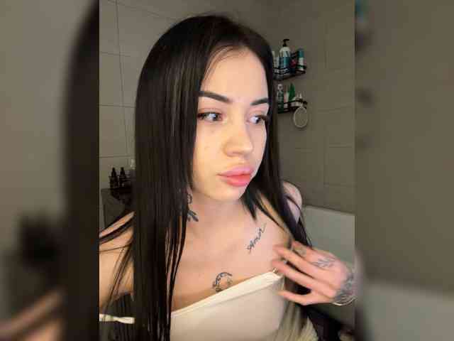 -dkny- webcam