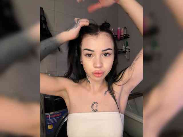 -dkny- webcam