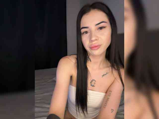 -dkny- webcam