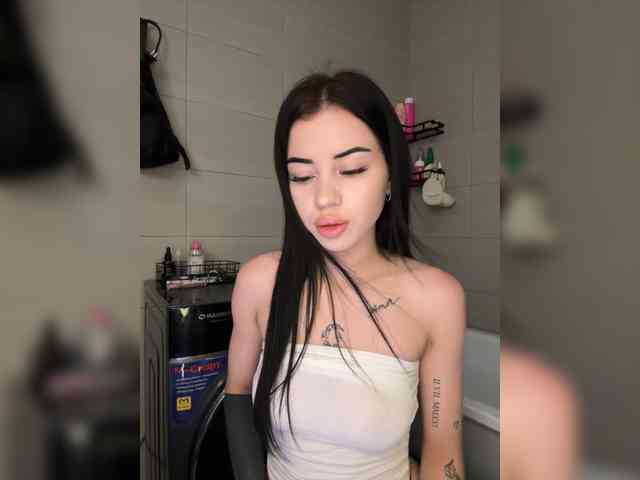 -dkny- webcam