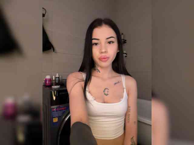 -dkny- webcam