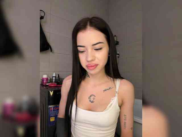-dkny- webcam