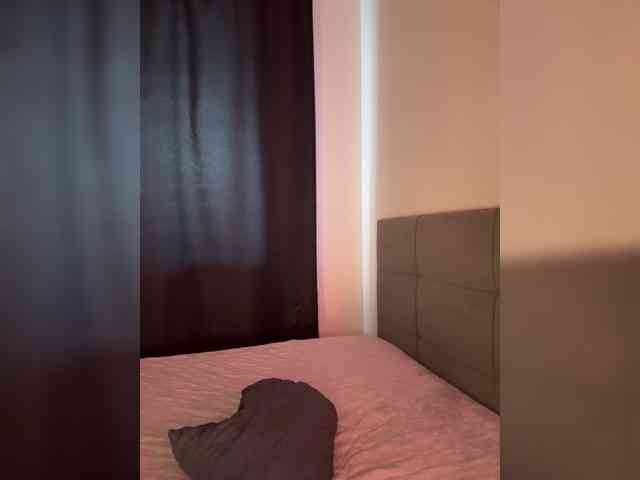 -dkny- webcam