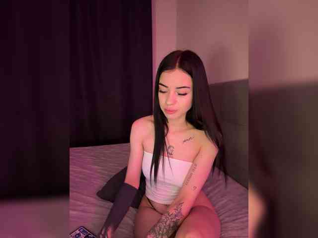 -dkny- webcam