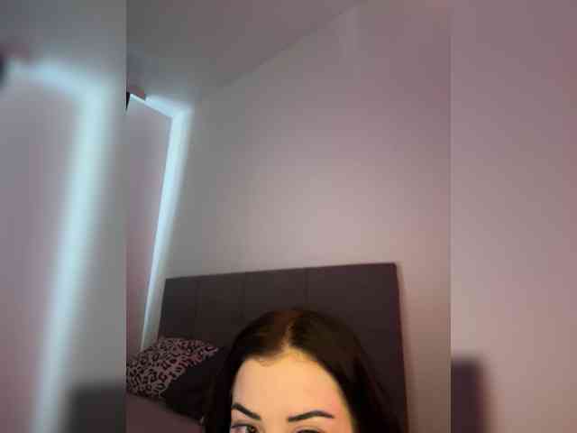 -dkny- webcam