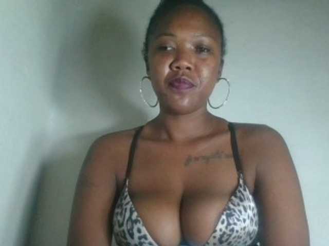Sheilkahsexy live cam on BongaCams