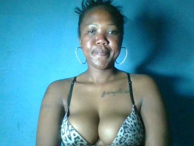 Sheilkahsexy live cam on BongaCams