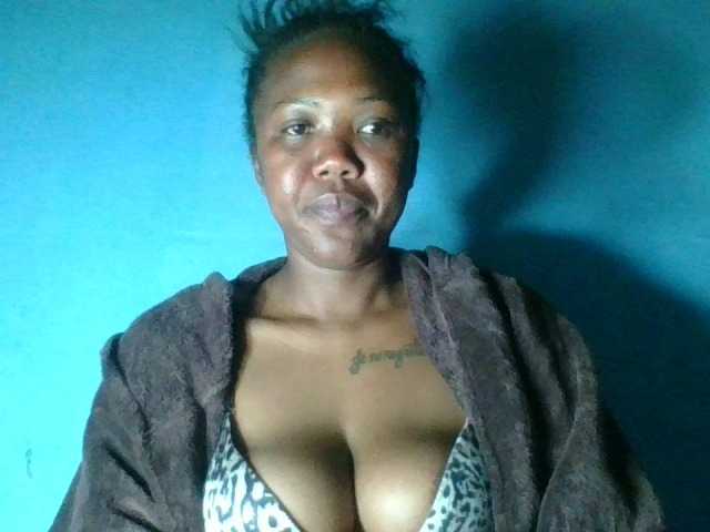 Sheilkahsexy live cam on BongaCams